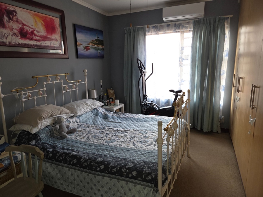 3 Bedroom Property for Sale in Langenhovenpark Free State